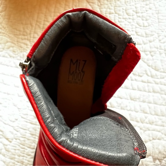 BNWB Miz Mooz size 37 women’s red ankle boots - Picture 5 of 6